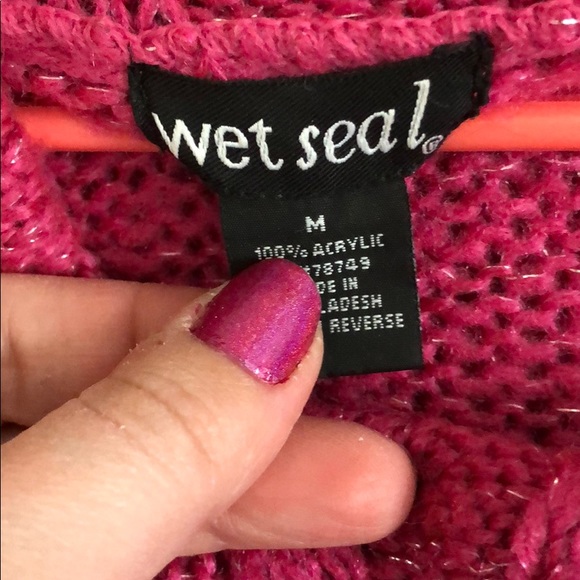 Pink button sweater - Picture 3 of 3